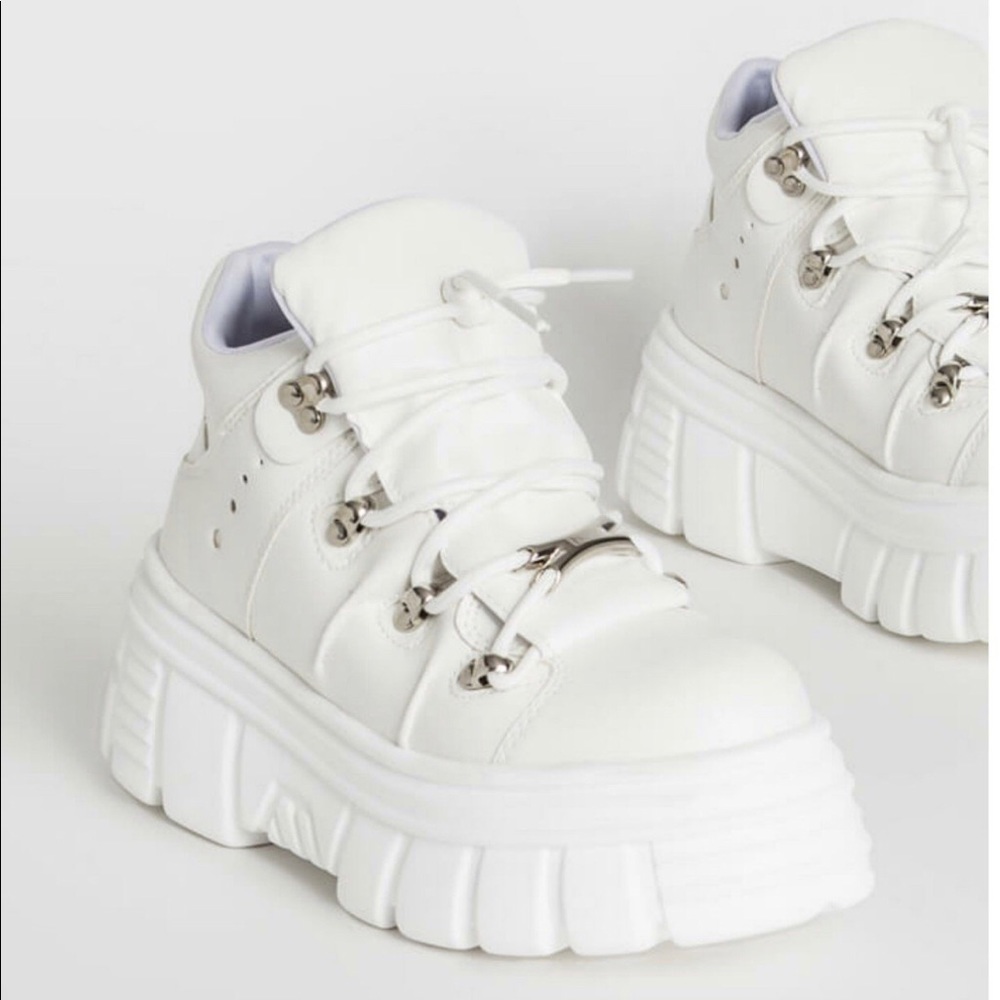 White moon lace up platform sneakers